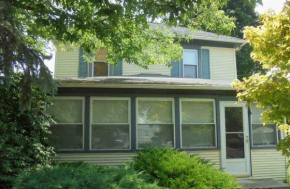  Aunt Jane's Yellow House  Put-In-Bay